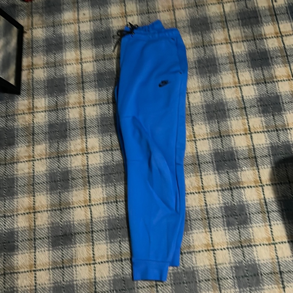 Mens nike tech pants. Royal blue